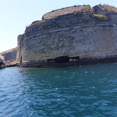 I+j Miletic Apartmán *