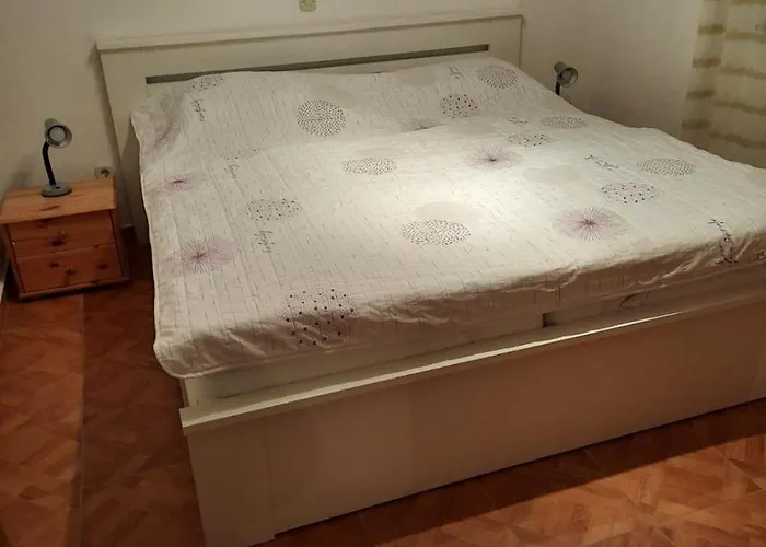 I+j Miletic Apartman *